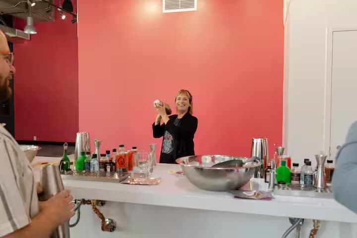 Stirring Up Connection: Why Mixology Is the Ultimate Corporate Event Upgrade